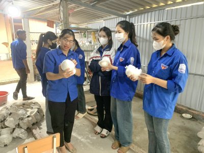 Tượng thạch cao tô màu cho trẻ